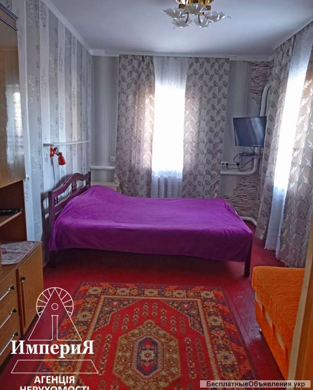 Кирпичный дом 2012 года с кап. ремонтом и всеми коммуникациями с выходом в лес.