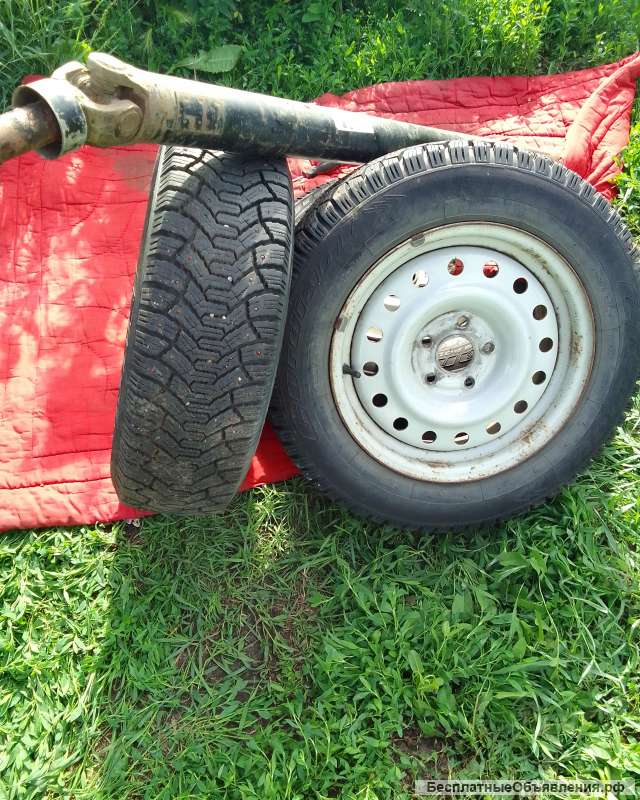 Четыре зимние шины