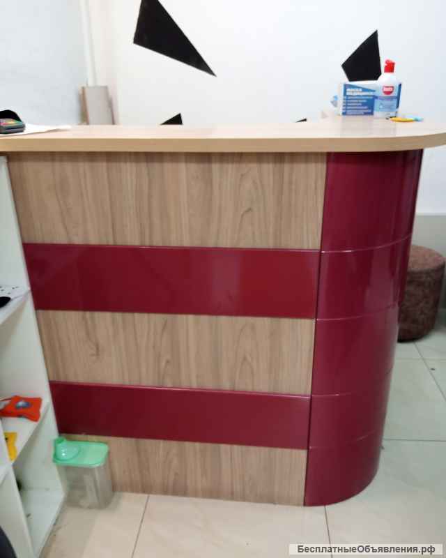 Стойка для продавца