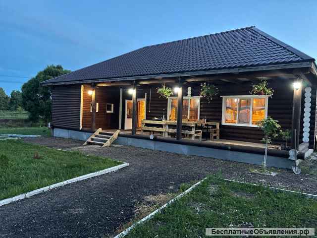 Зона отдыха на берегу озера