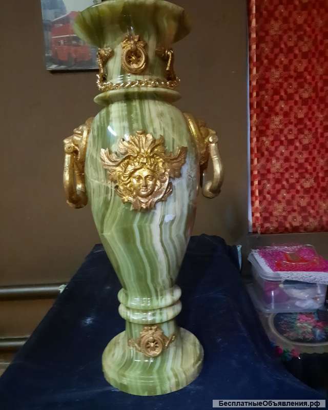 ВАЗЫ из оникса и стекла