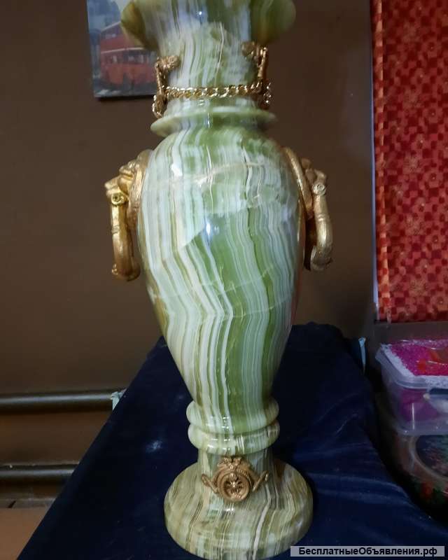 ВАЗЫ из оникса и стекла