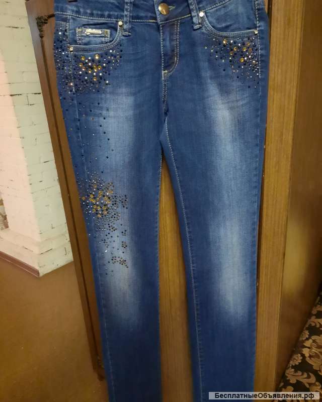 Фирменные брюки. Состояние отличное. Размер 46.