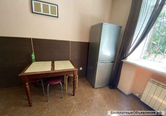 Сдаю 1к.кв. пр. Ленина 1/4кирп. 36м. ремонт