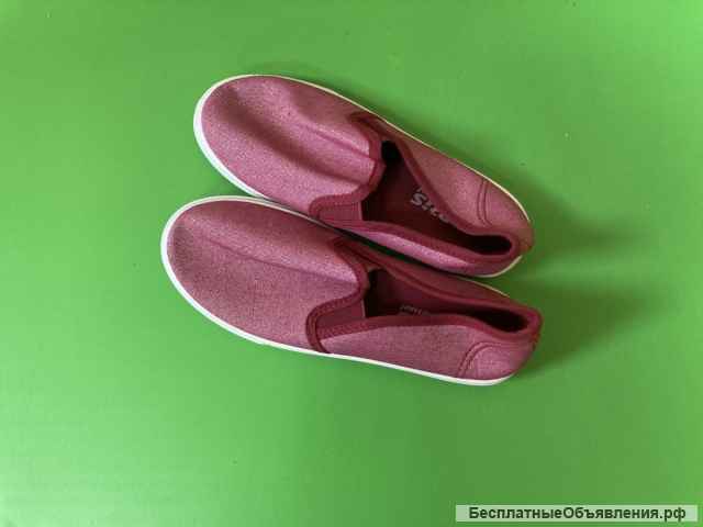 Организация занимается реализацией обуви