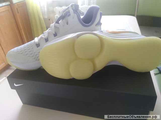 Баскетбольные кроссовки Nike LeBron Witness