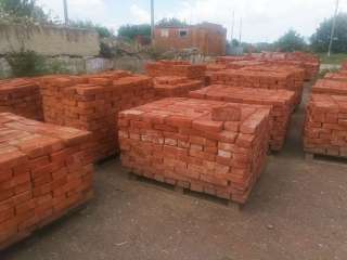 Кирпич полнотелый красный