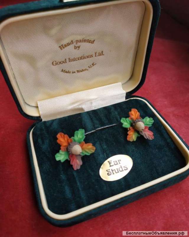 Серьги гвоздики Англия в футляре винтаж