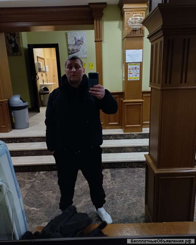 Делаю массаж ступней женщинам