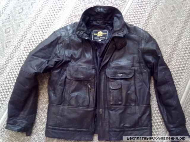 Мужскую кожаную короткую куртку для Байкеров