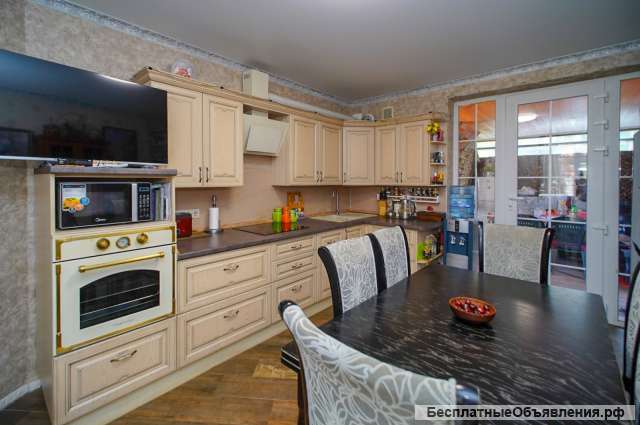 Дом с хорошим ремонтом и террасой