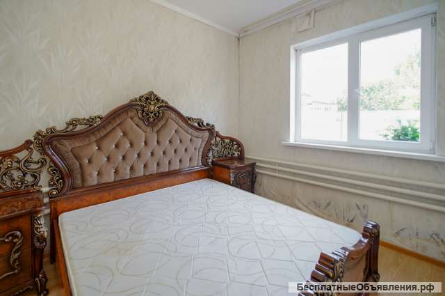 Дом с качественным ремонтом в пос. Знаменский