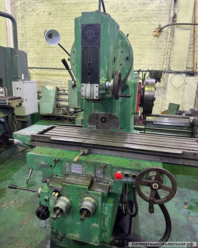 Вертикальный фрезерный станок 6Р12Б