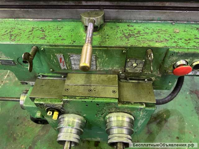 Вертикальный фрезерный станок 6Р12Б
