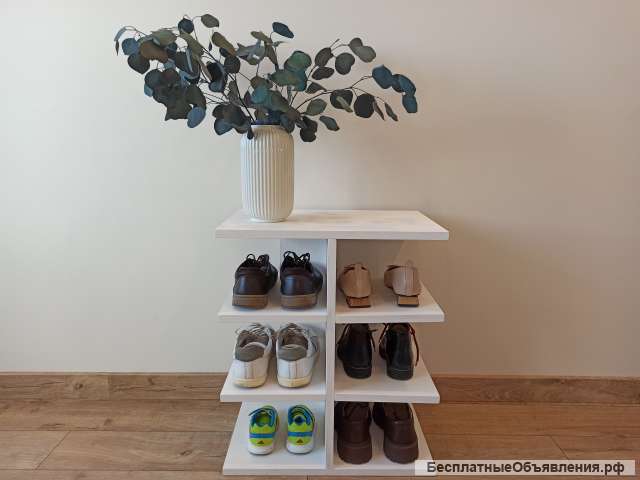 Обувница из массива дерева со съёмными полками