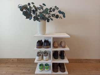 Обувница из массива дерева со съёмными полками