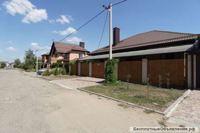 Большой дом с хорошим ремонтом