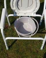 Санитарный стул