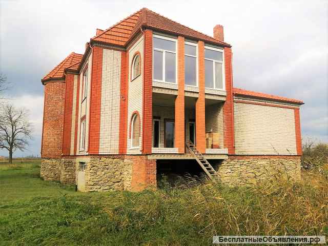 Усадьба на берегу реки