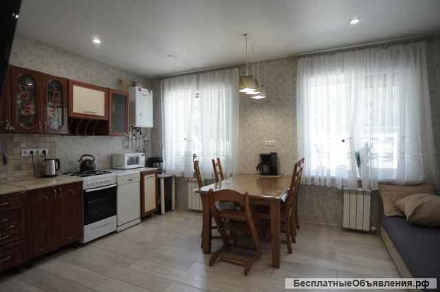 Двухэтажный дом с газом и ремонтом