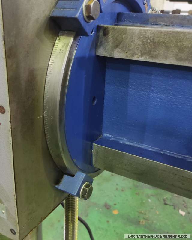 Радиально-сверлильный станок, 2к522