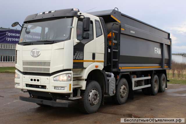 Водитель самосвала