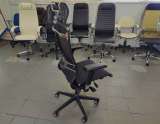Офисные кресла метта