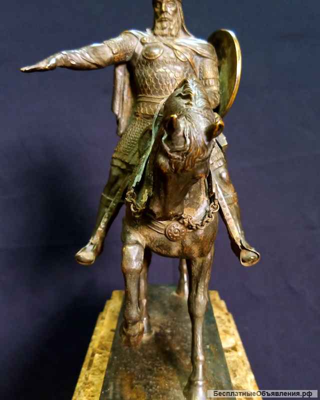 Часы каминные Юрий Долгорукий