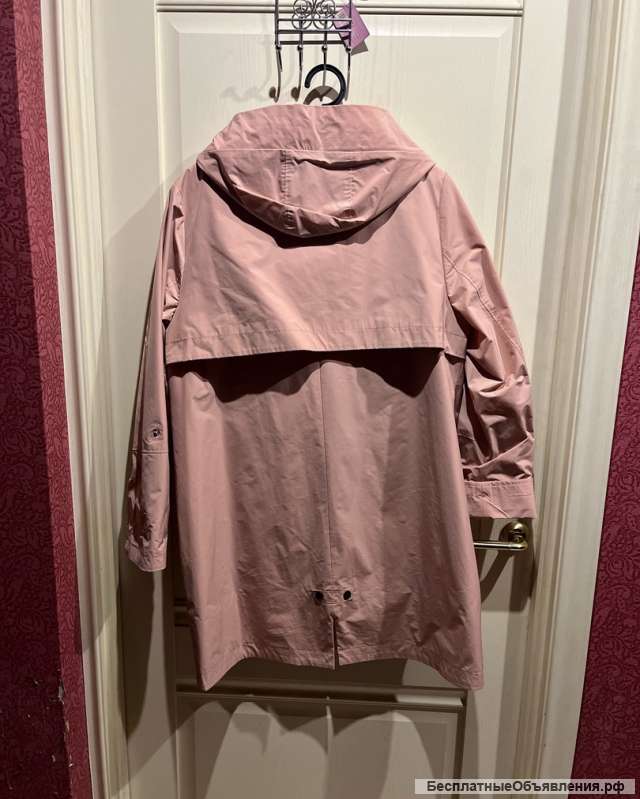 Женский плащ розовый 56 размера