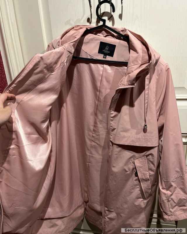 Женский плащ розовый 56 размера