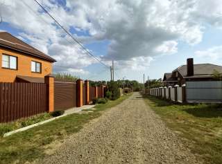 Участок, 6,0 соток, п. Октябрьский, ул. Ясная, все коммуникации.