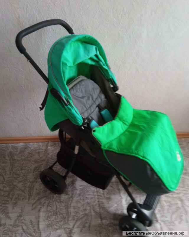 Прогулочную зеленую коляску