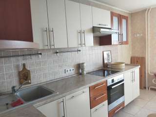 Двухкомнатную квартиру общей площадью 51 кв.м., Москва, м.Теплый стан