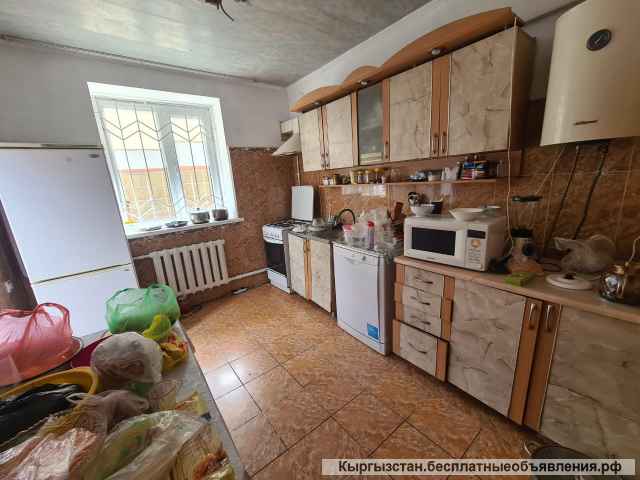 Дом район улиц Месароша и Абдраева