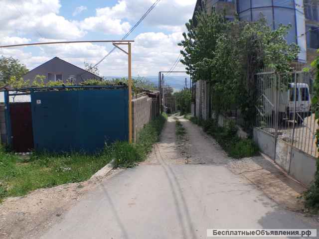 Дом в Севастополе рядом с лесом