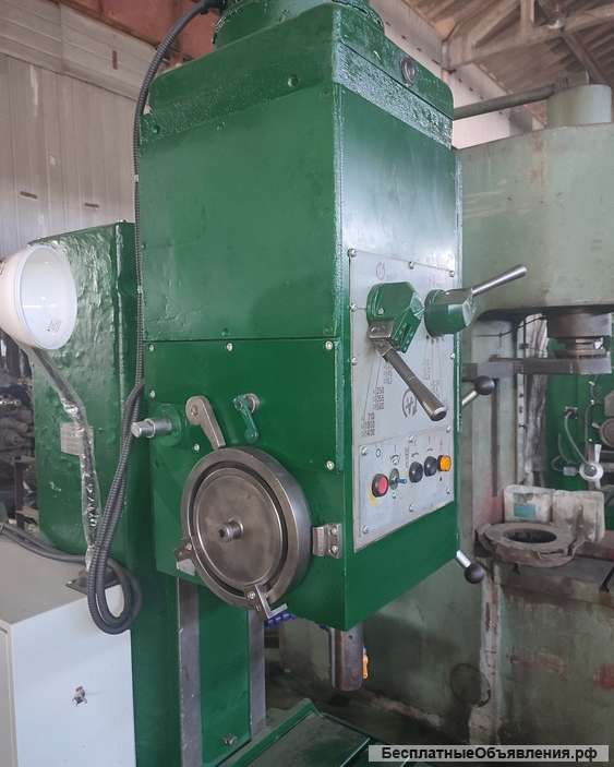 Станок вертикально-сверлильный 2С132