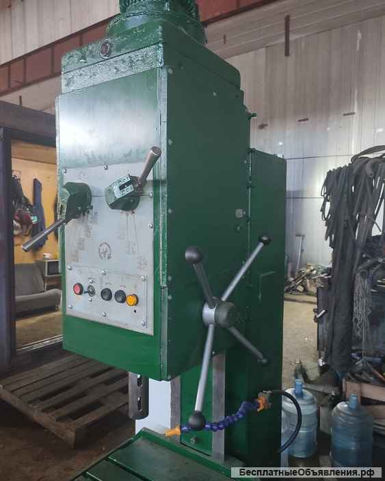 Станок вертикально-сверлильный 2С132