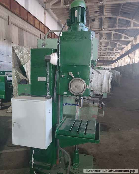 Станок вертикально-сверлильный 2С132