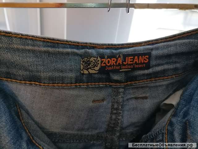 Джинсы женские