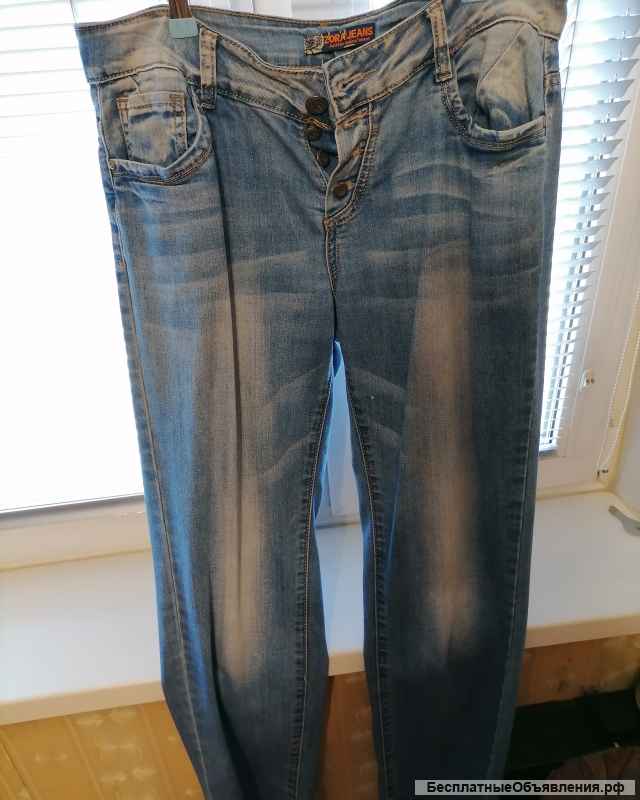 Джинсы женские