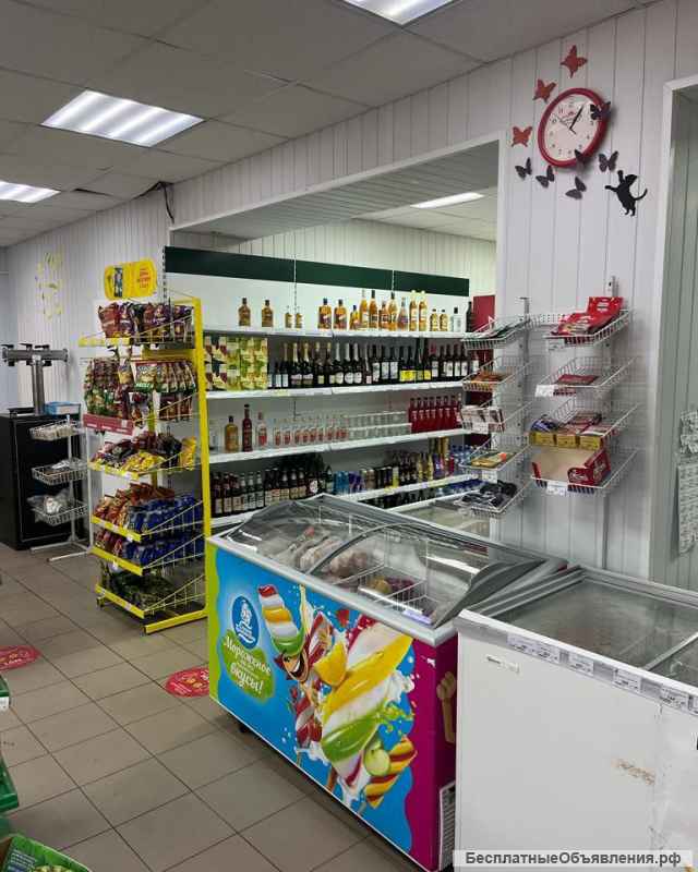 Продукты. Два магазина с недвижимостью