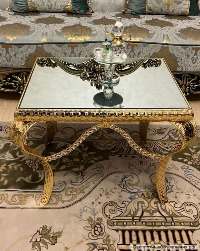 Журнальный столик