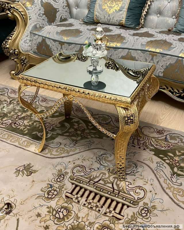 Журнальный столик