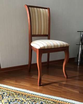 4 буковых стула