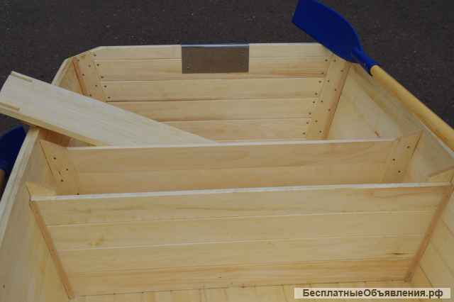 Деревянная лодка