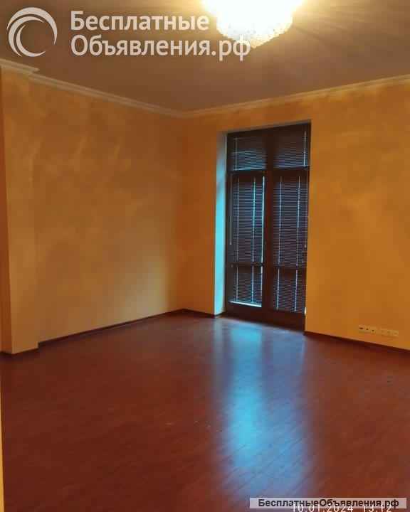 3-к квартира, 150 м², 3/6 эт