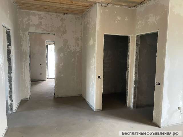 Жилой дом с земельным участком в Брусянах