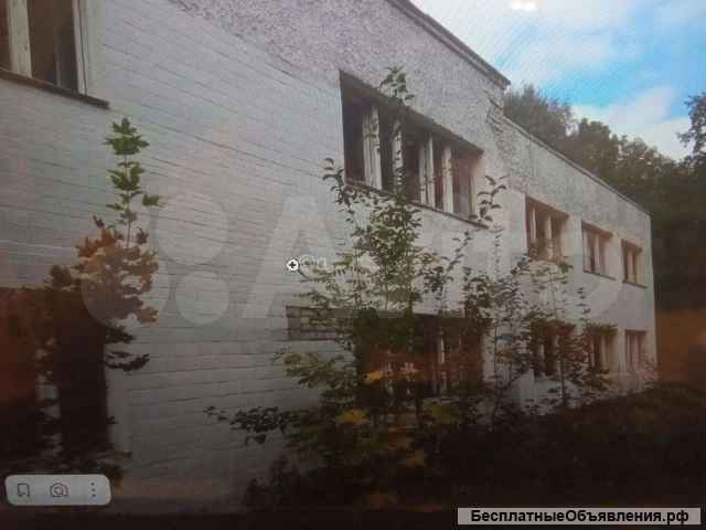 Здание, 1270 м²