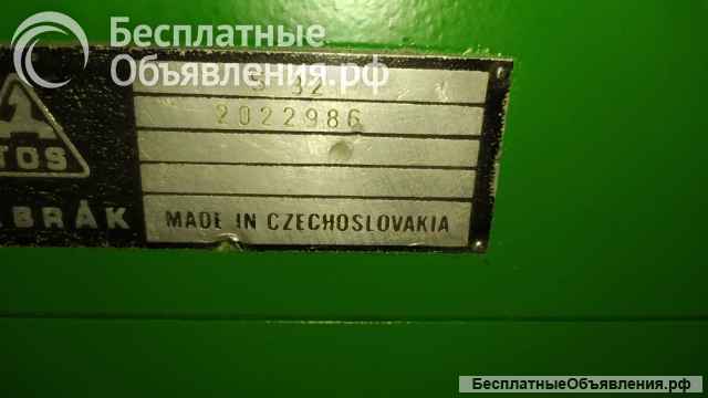 Токарно-винторезный станок S-32(TOS)