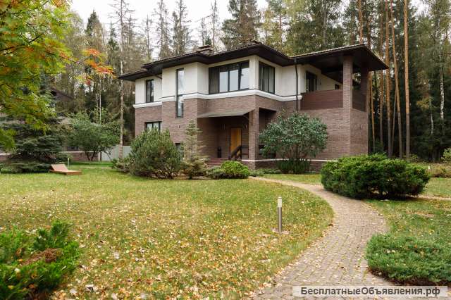 Резиденции 1123 кв.м. на участке 60 соток КП "Новое Аристово"